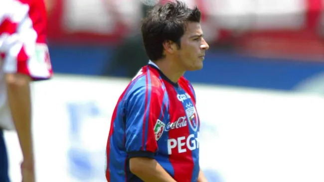 Sebastián 'Chamagol' González como jugador del Atlante