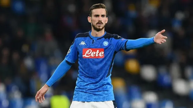 Fabián Ruiz en partido con Napoli