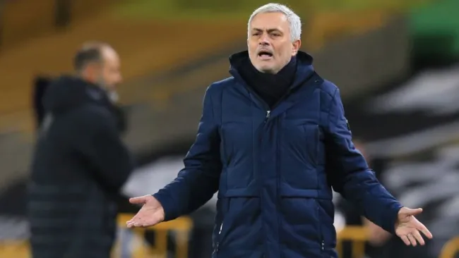 José Mourinho en un partido del Tottenham