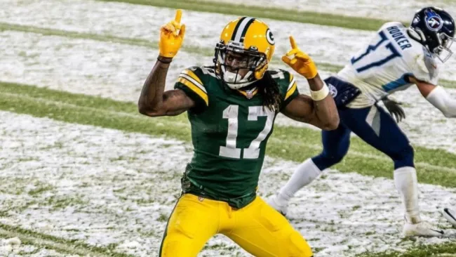 Davante Adams en un partido con los Packers