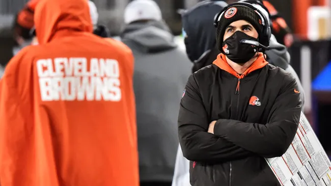 Stefanski observa un juego de los Browns
