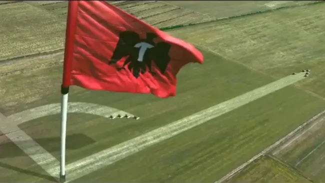 Parte del anuncio de Tecate en su alinaza con Liga MX