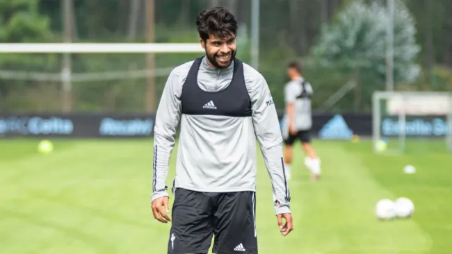 Néstor Araujo en un entrenamiento del Celta