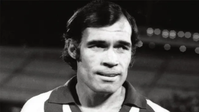 'El Halcón' Peña, previo a un juego de Monterrey