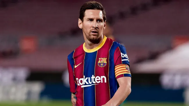 Lionel Messi durante un duelo con el Barcelona 