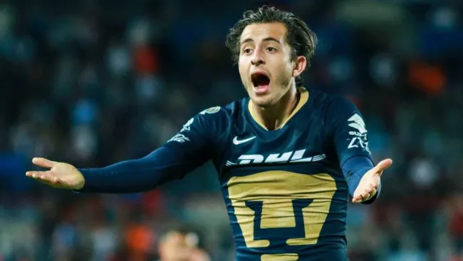 Alan Mozo en lamento con Pumas