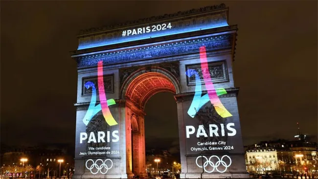 La celebración en París tras la elección de la sede de 2024