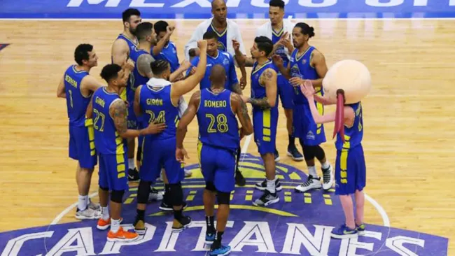 Plantilla de los Capitanes tras lograr una victoria