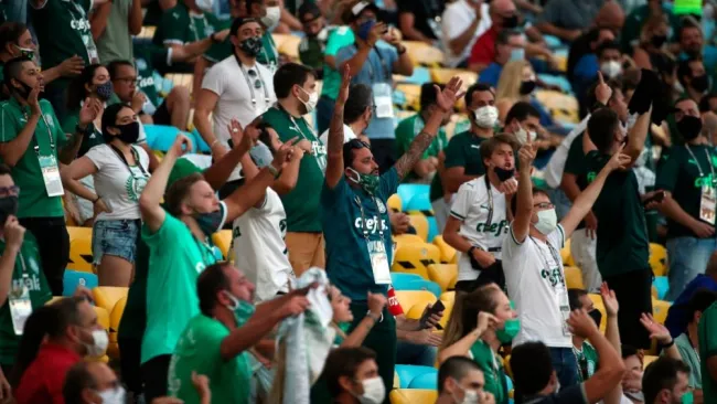 Aficionados del Palmerias en el Maracaná en la Final de la Copa Libertadores