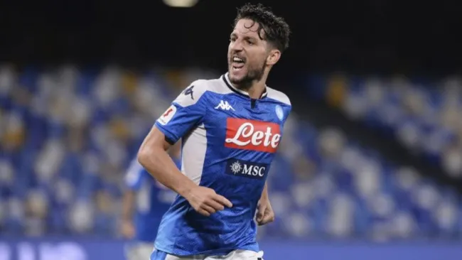 Dries Mertens en un partido con el Napoli