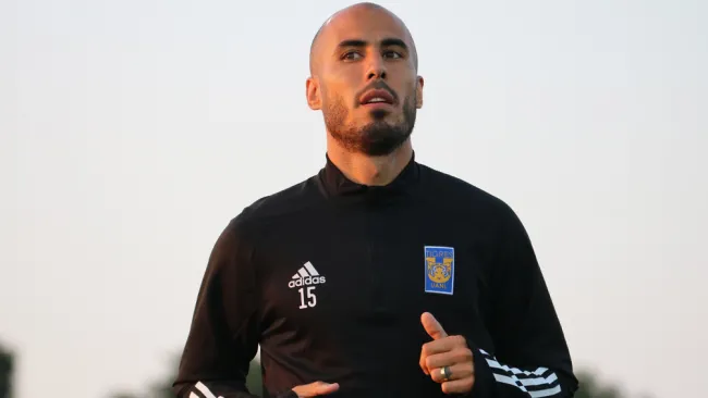 Guido Pizarro durante una sesión con los Tigres en Qatar 