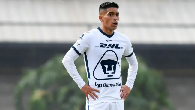 Favio Álvarez en un partido de Pumas Sub-20
