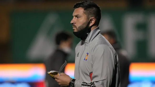 Gignac en partido con Tigres
