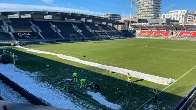 La cancha de Oostende se congeló 