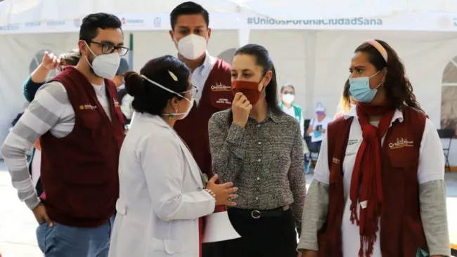 Covid-19: Claudia Sheinbaum reconoció errores de logística en inicio de vacunación a adultos mayores