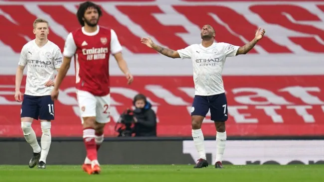 Raheem Sterling tras anotar ante el Arsenal