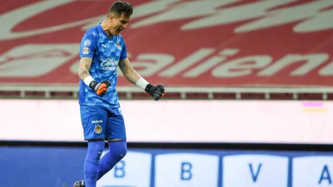 Raúl Gudiño, portero de Chivas