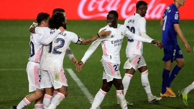 Ferland Mendy, felicitado por su diana al Getafe