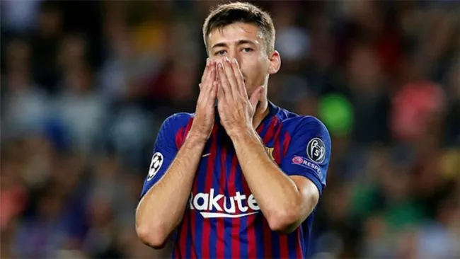 Lenglet en partido con el Barcelona 