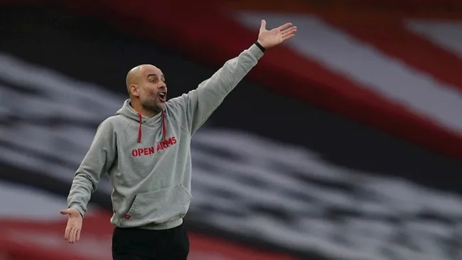 Guardiola portando sudadera Open Arms