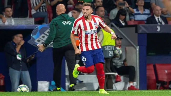 Héctor Herrera festeja un gol con el Atlético de Madrid 