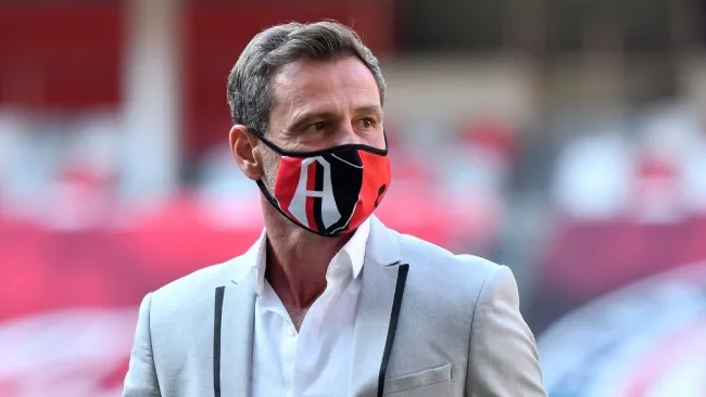 Diego Cocca en partido con Atlas 