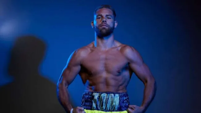 Billy Saunders previo a una presentación