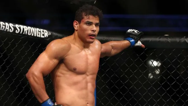 Paulo Costa durante una pelea