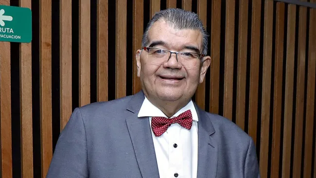 Emilio Fernando Alonso en un evento