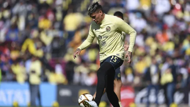 América: Nicolás Castillo ya recibió el alta médica y volvería a las canchas en el verano