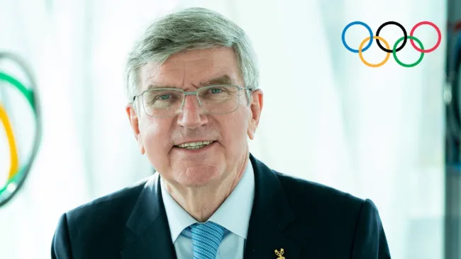 Thomas Bach, ex campeón olímpico de esgrima, en presentación reelecto presidente del COI 