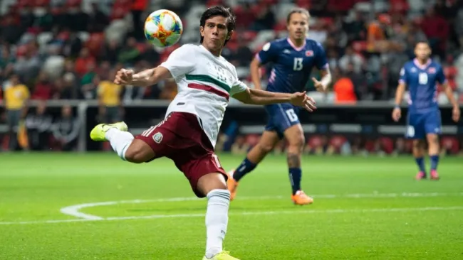 JJ Macías en acción con Selección Nacional