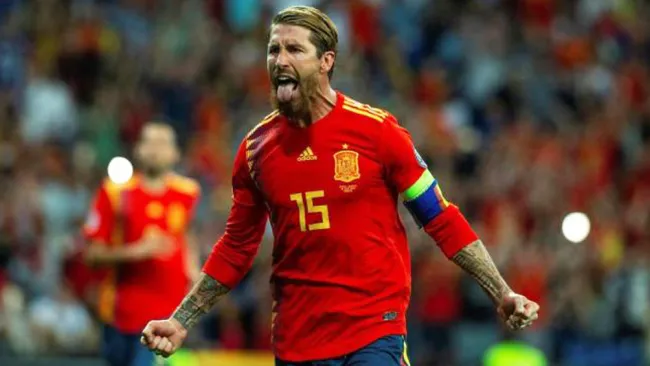 Sergio Ramos festejando su anotación 