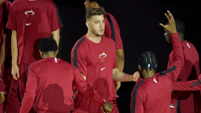 Meyers Leonard en un juego del Heat