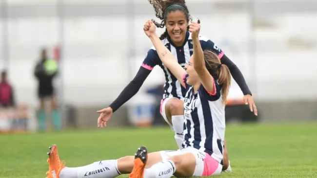 Daniela Solís festejando el único gol del partido
