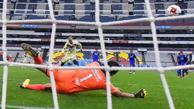 Corona ataja el penal que puso fin al Clausura 2020 antes de la pandemia