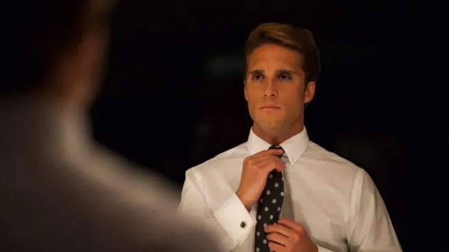 Captura del promocional de la segunda temporada de Luis Miguel