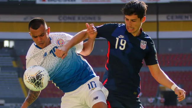 Sebastián Soto, en acción ante los Ticos