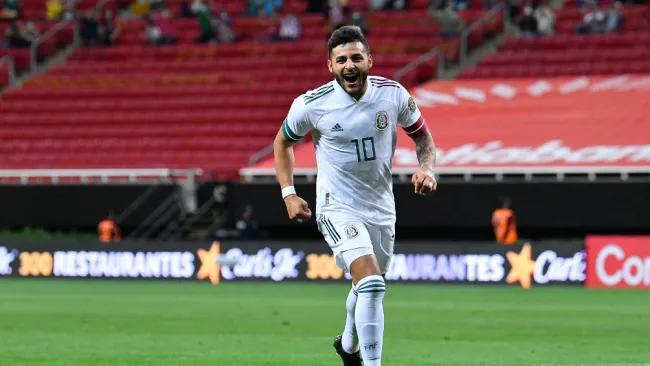 Alexis Vega celebrando un gol con el Tri Preolímpico