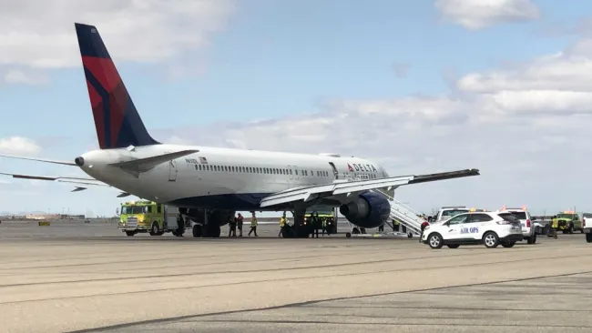 Avión del Utah Jazz tras volver a Salt Lake