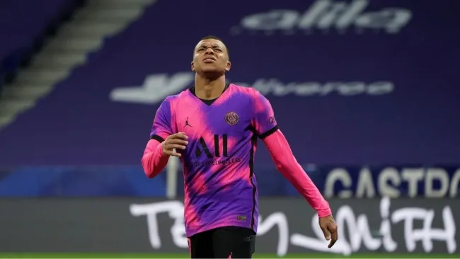 Mbappé en partido con el PSG 