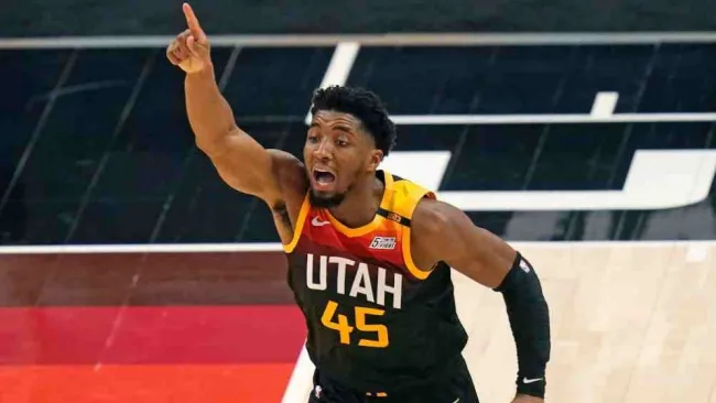 Donovan Mitchell en acción con el Jazz