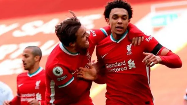 Trent Alexander Arnold en festejo con Liverpool