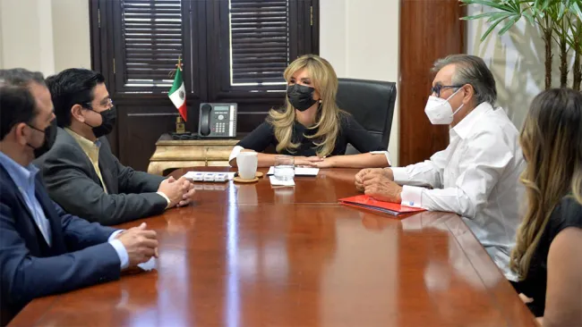 La reunión con la gobernadora Claudia Pavlovich Arellano