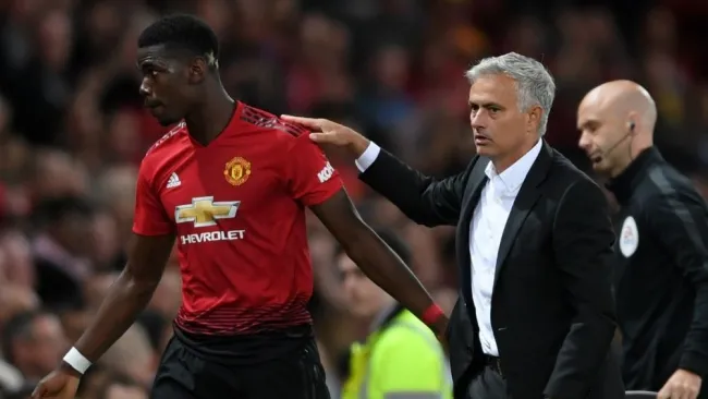 Pogba con Mourinho en el United