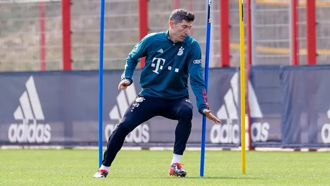 Robert Lewandowski durante una sesión con el Bayern Munich 