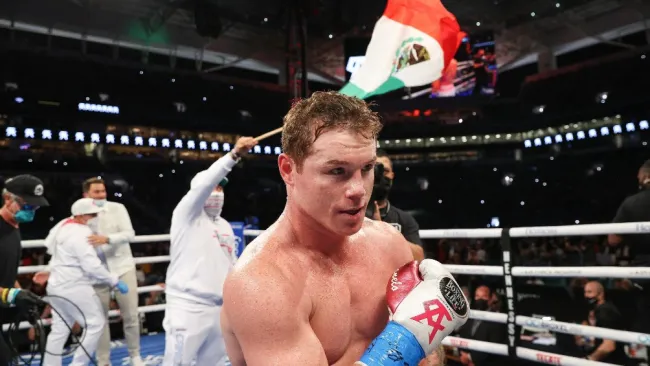Saúl 'Canelo' Álvarez celebrando triunfo sobre Avni Yildirim