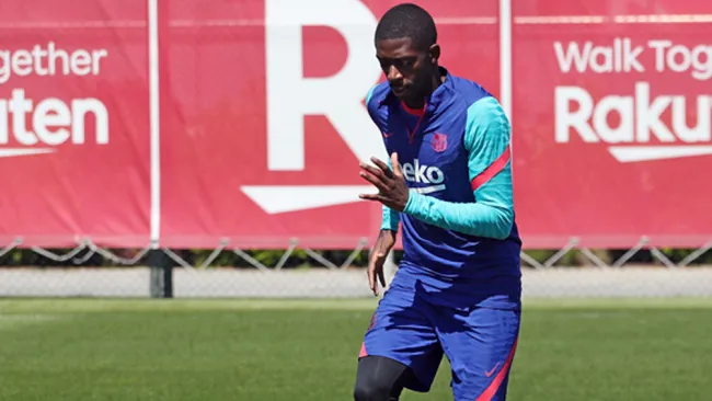 Ousmane Dembélé durante un entrenamiento con el Barcelona 