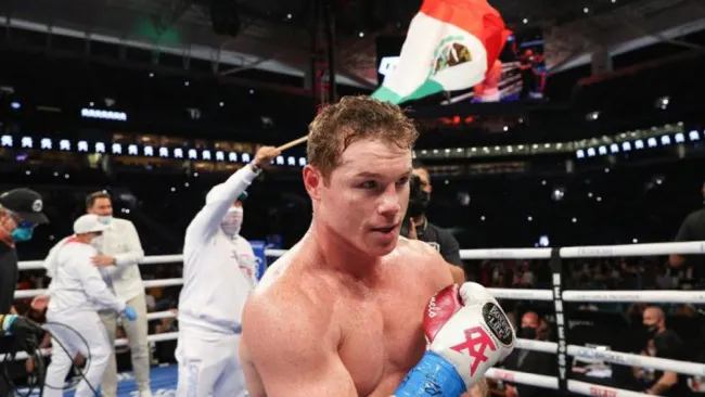 Saúl 'Canelo' Álvarez celebrando triunfo sobre Avni Yildirim