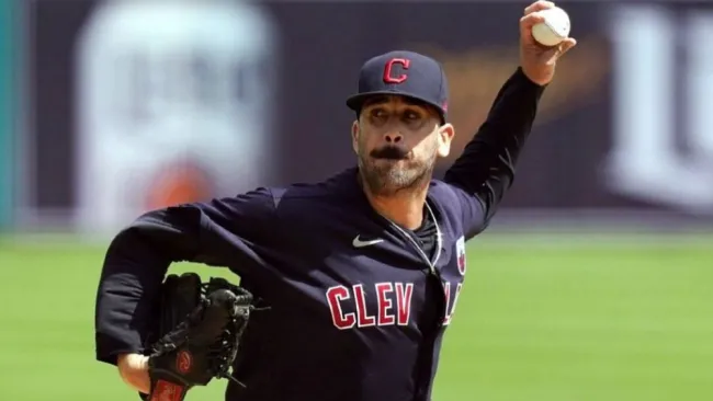 Oliver Pérez en acción con Cleveland